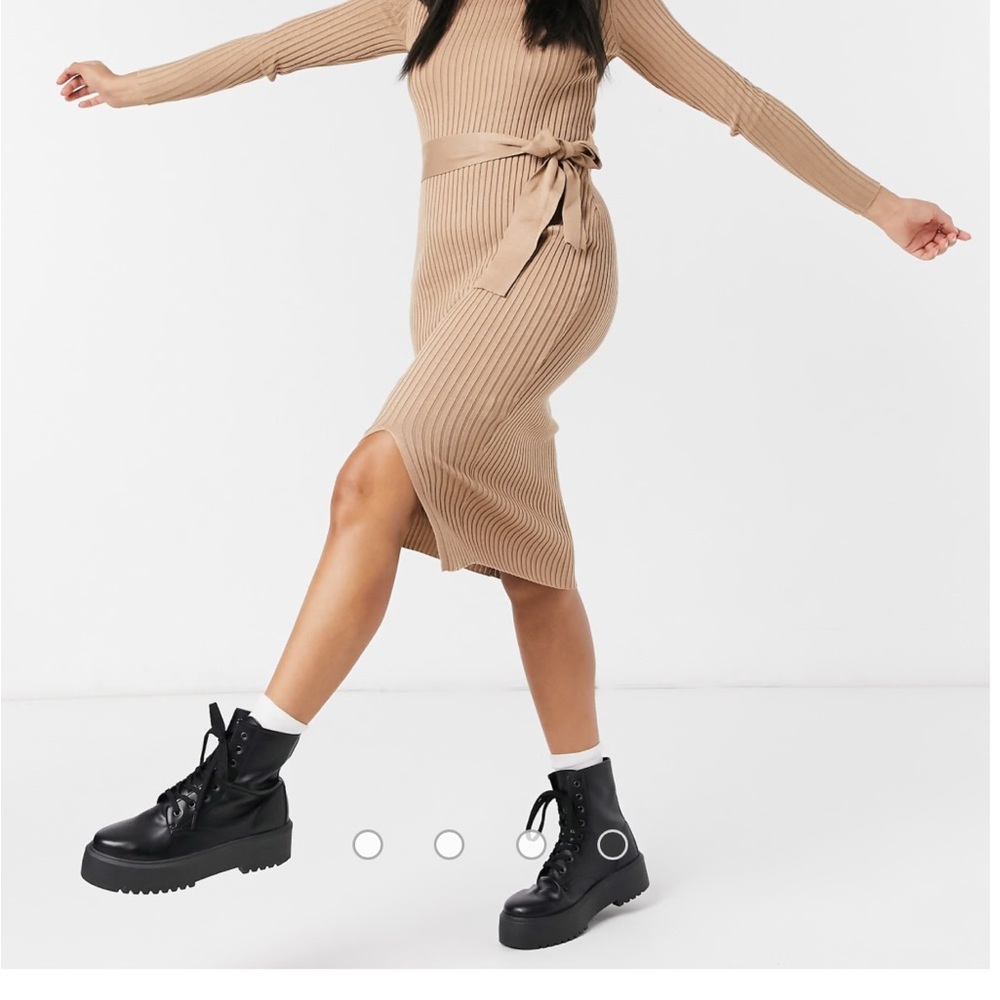 New Look tie waist knitted dress in camel